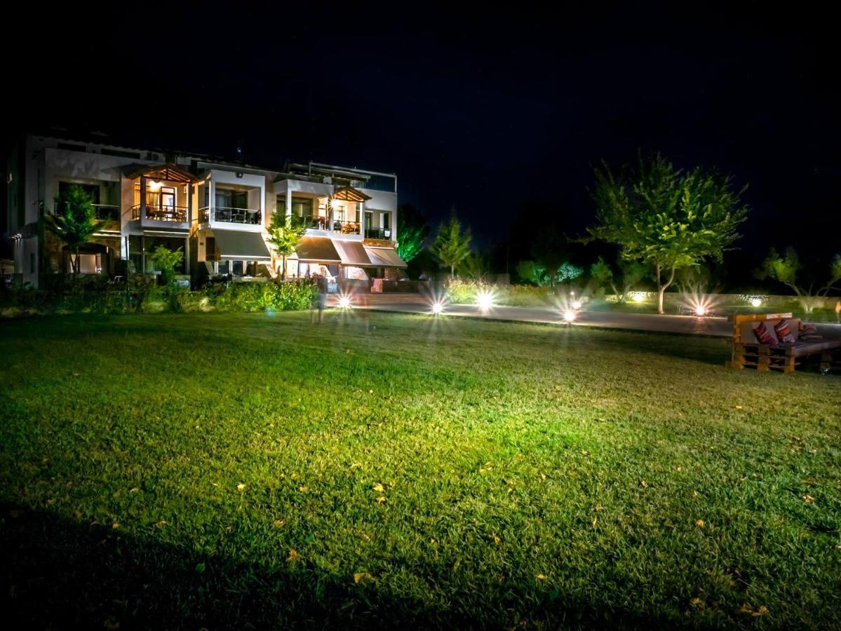 Elia Apartments - Nea Triglia Beach ネア・プラギア エクステリア 写真